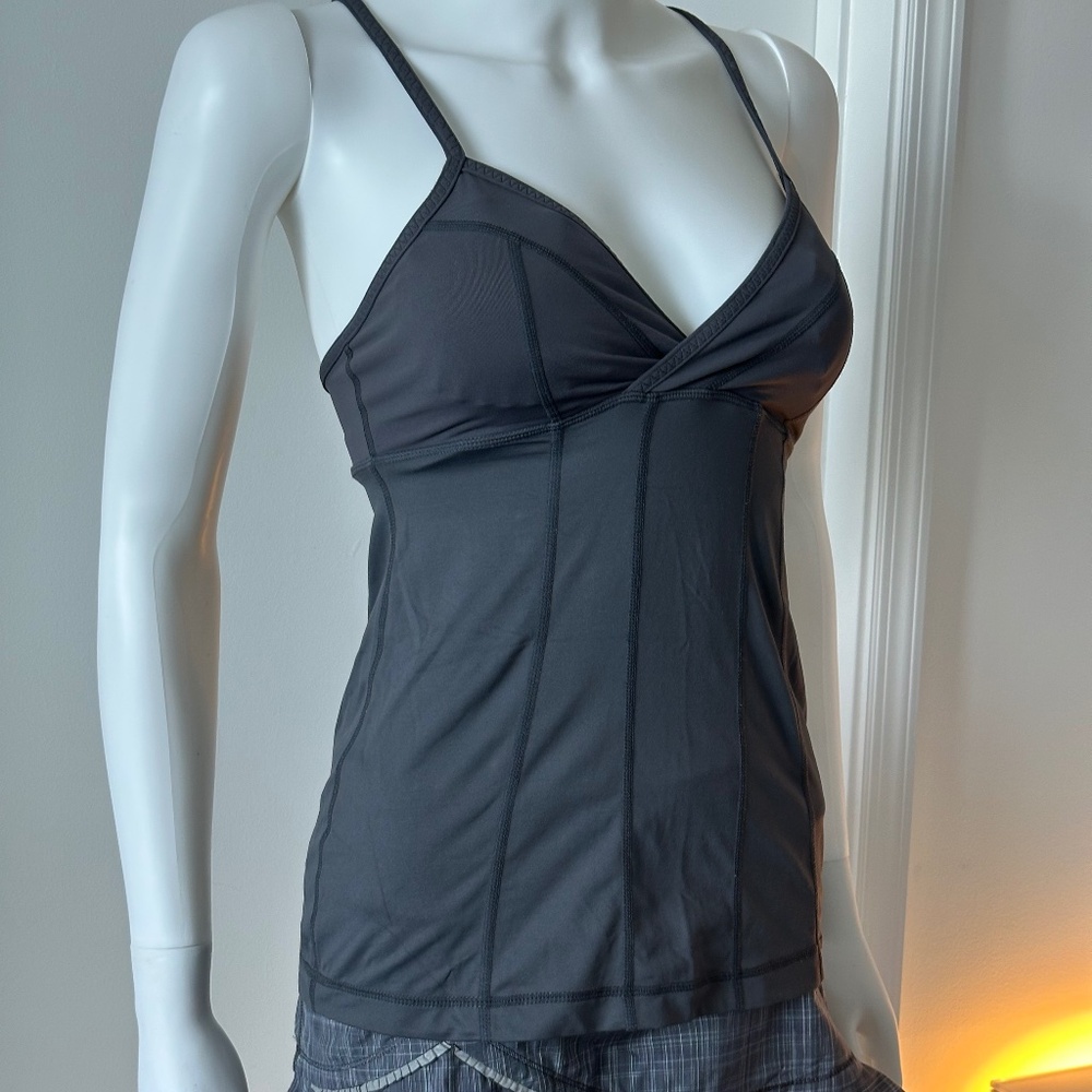 Lululemon top